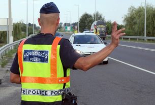 Rendőr, közúti ellenőrzése
